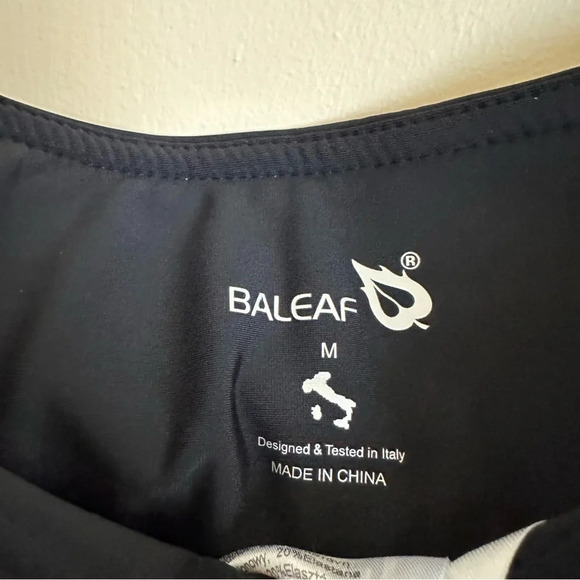 NWT Baleaf Womens Medium black Padded Seat Cycling Pants Cropped Biking Active M - Picture 4 of 7